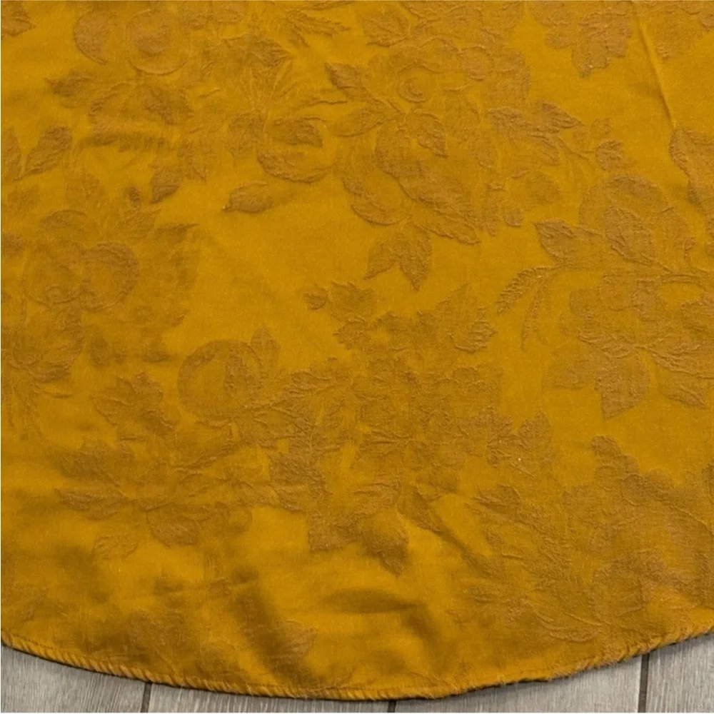 Mustard Color Damask Jacquard Print Oval Tablecloth 79x57